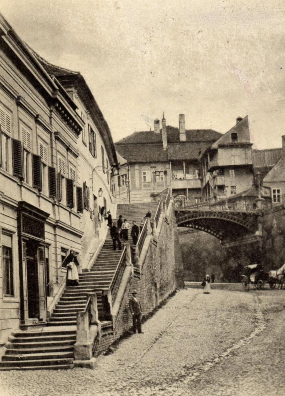 Zur Krone Sibiu Bagian luar foto